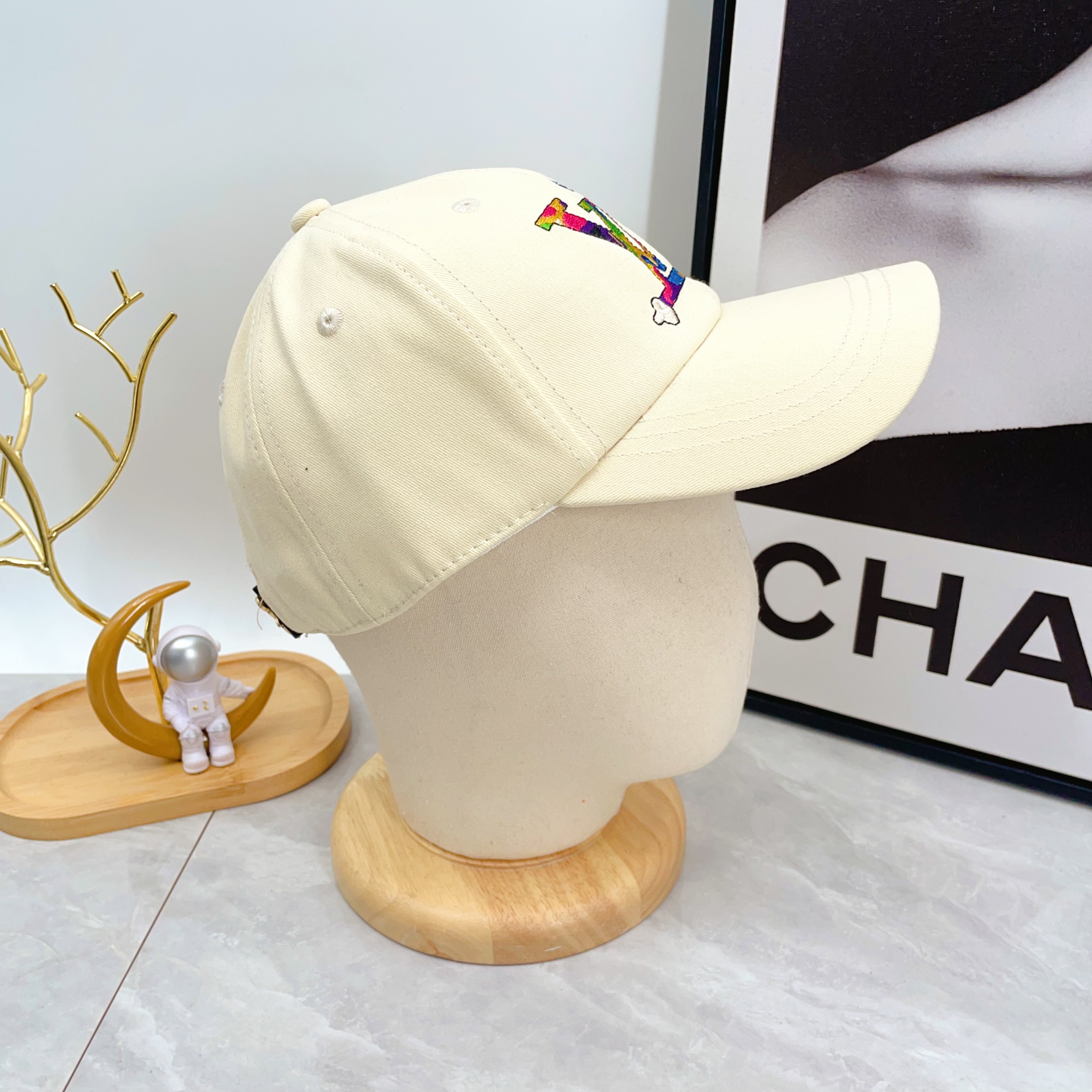 Louis Vuitton Cap Superflat（M5000M）