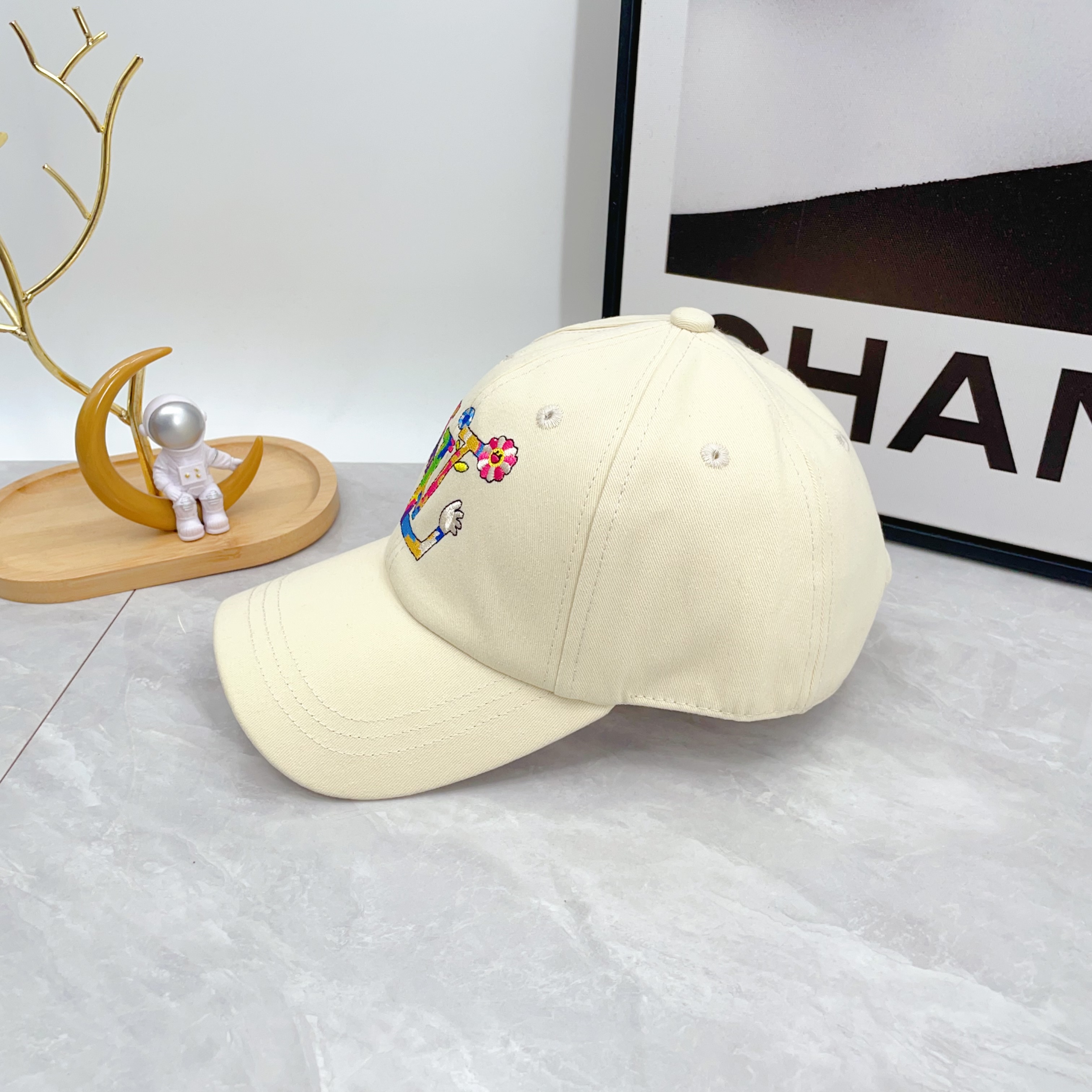Louis Vuitton Cap Superflat（M5000M）