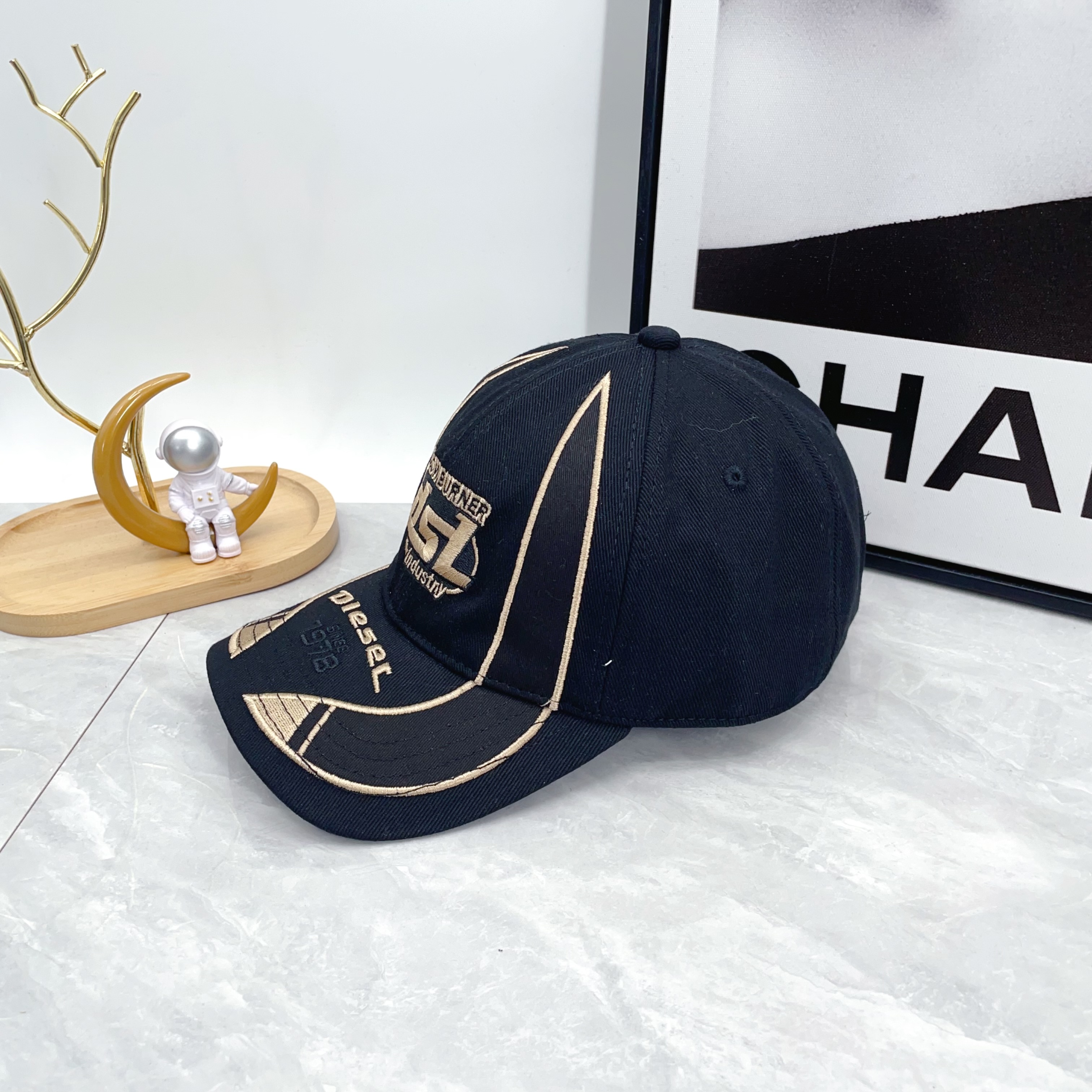 Diesel C-Arson Cap Black（A173970PFAA）