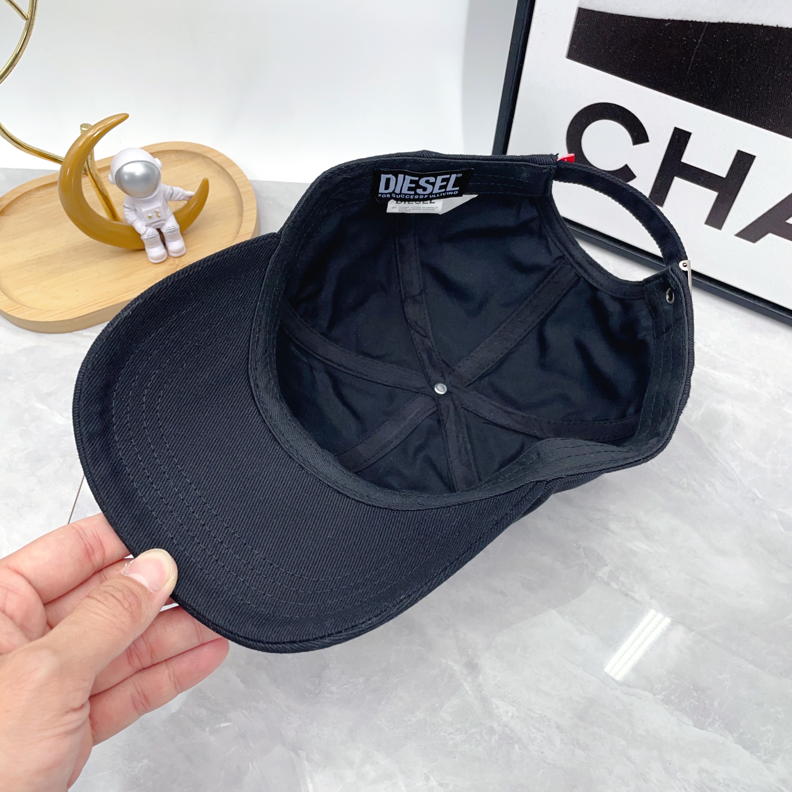 Diesel C-Arson Cap Black（A173970PFAA）
