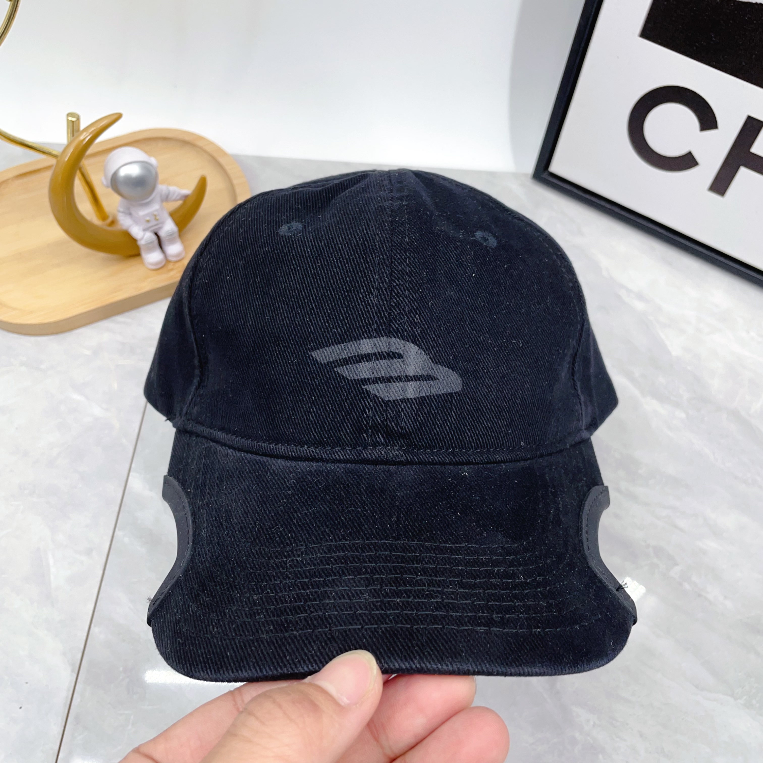 Balenciaga monogram baseball cap（794887410B2）