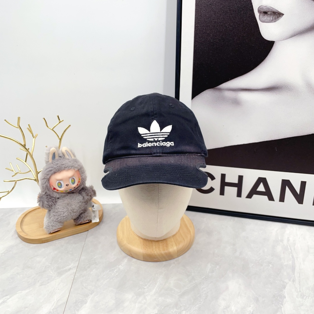 Balenciaga x adidas Trefoil Balenciaga Logo Cap （723749410B2）