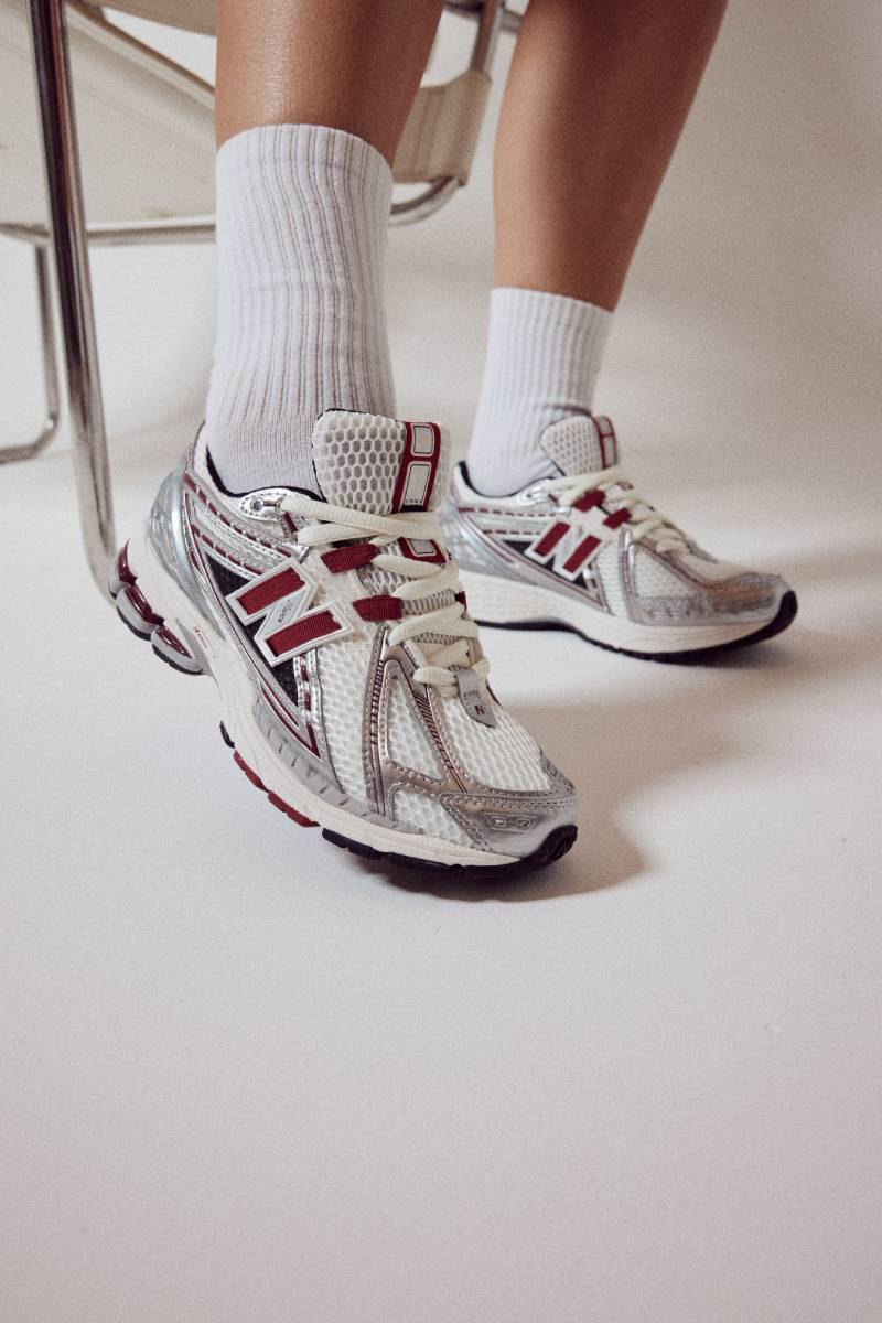 New Balance 1906R Wht/Red/Grey | Stylerunner
