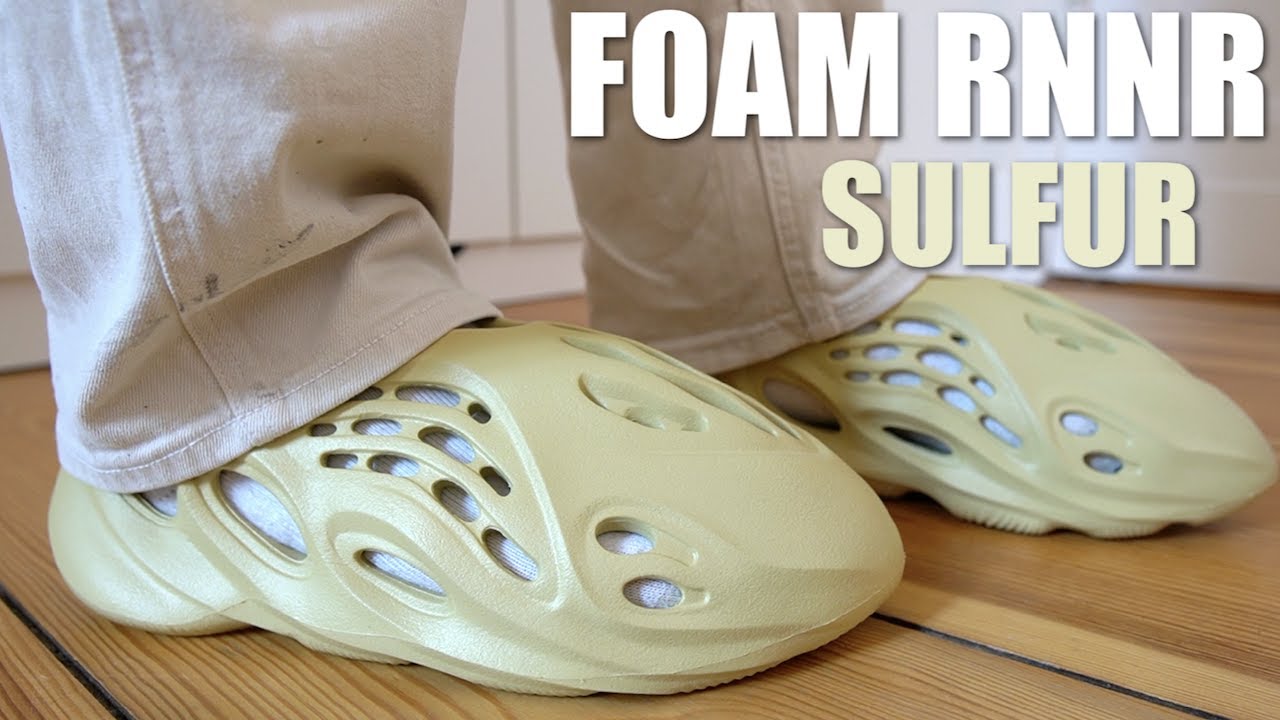 YEEZY FOAM RUNNER SULFUR REVIEW & ON FEET - BEST COLORWAY THIS YEAR?