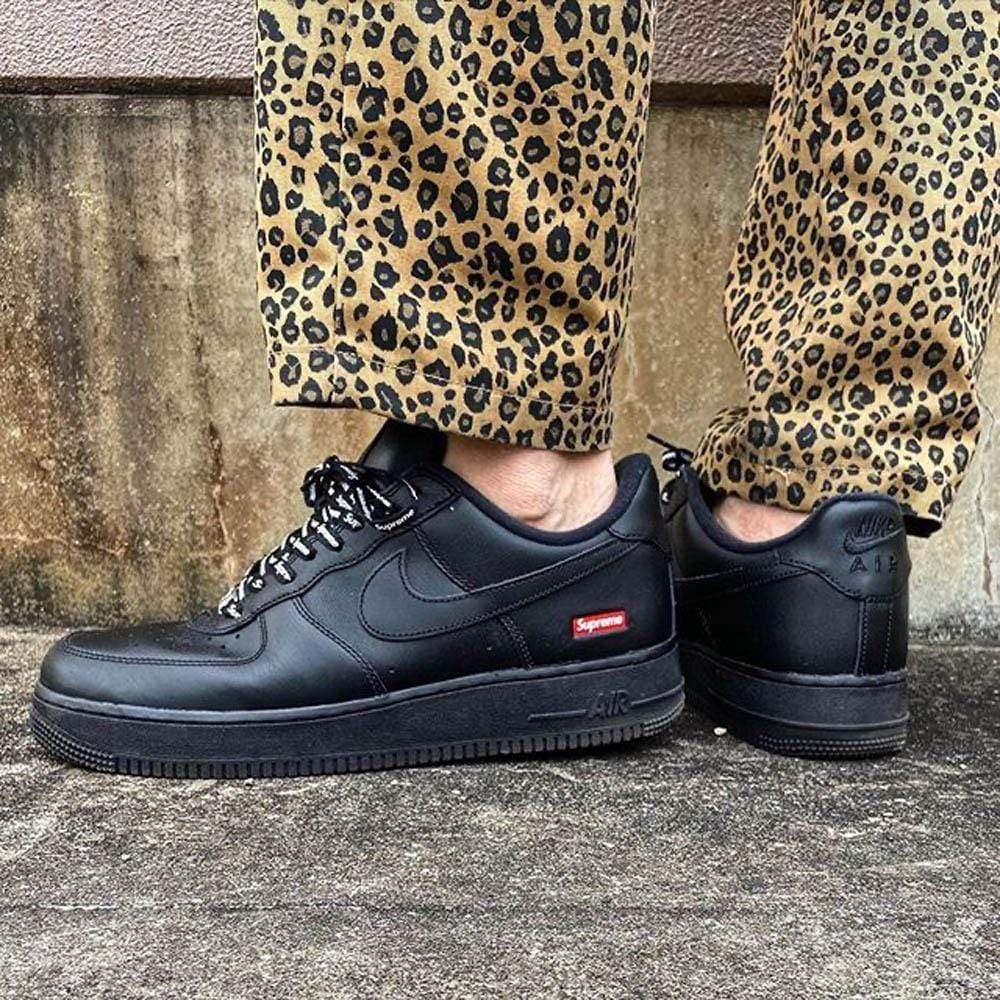 Supreme × Nike Air Force 1 Low 