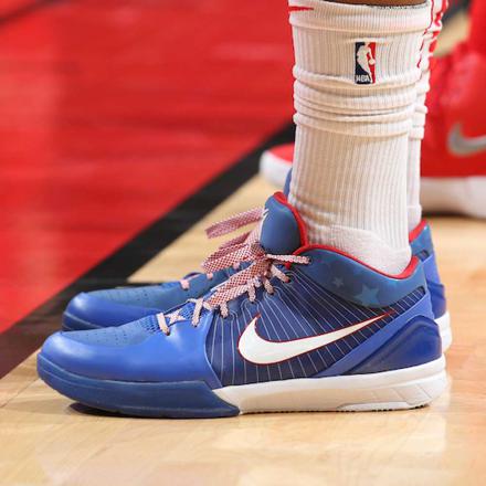 国内4月13日発売予定】 ナイキ コービー 4 プロトロ &ldquo;フィラデルフィア&rdquo; バァーシティー ロイヤル/ホワイト-ユニバーシティー レッド ( FQ3545-400) - スニーカーウォーズ