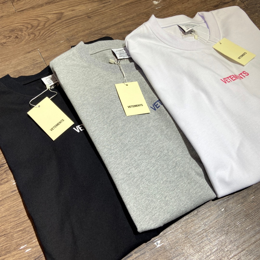 Vetements Logo Patch T-Shirt （UE51TR540B）