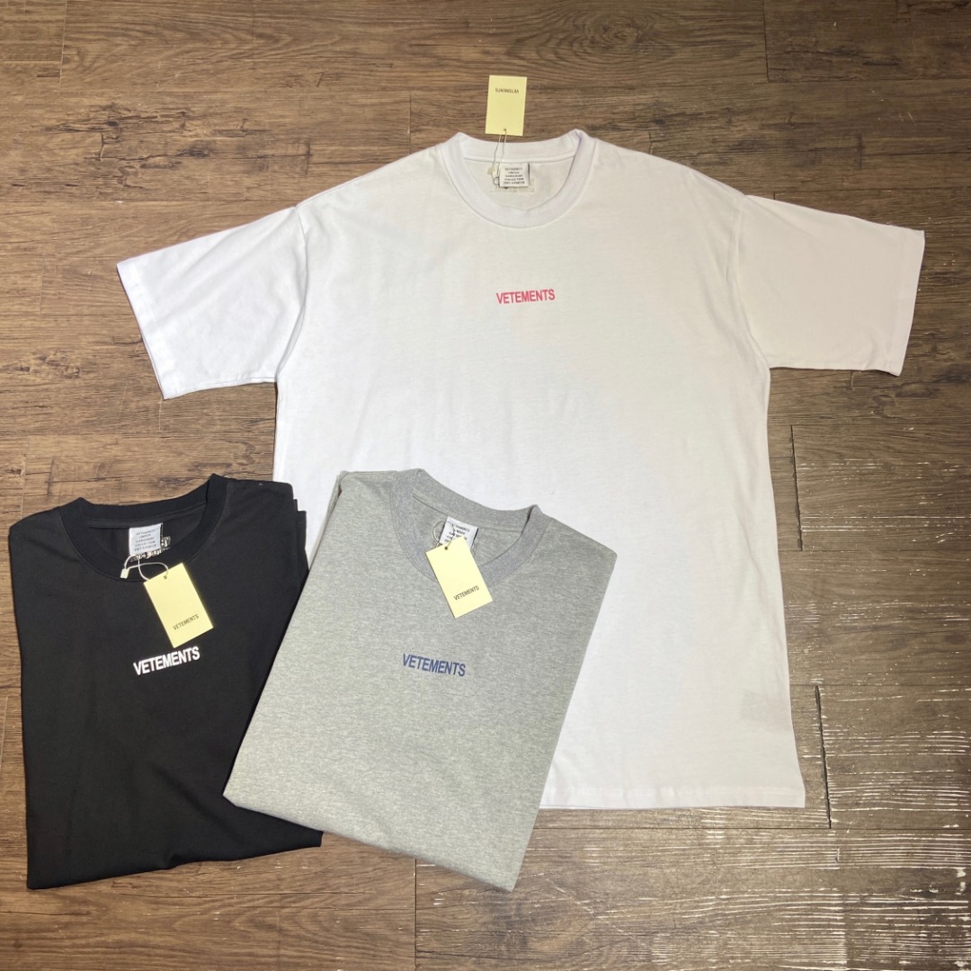 Vetements Logo Patch T-Shirt （UE51TR540B）
