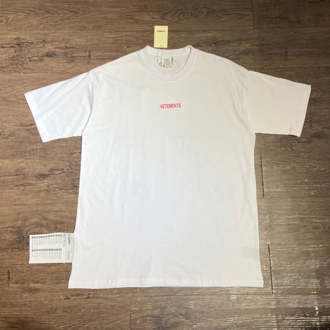 Vetements Logo Patch T-Shirt （UE51TR540B）