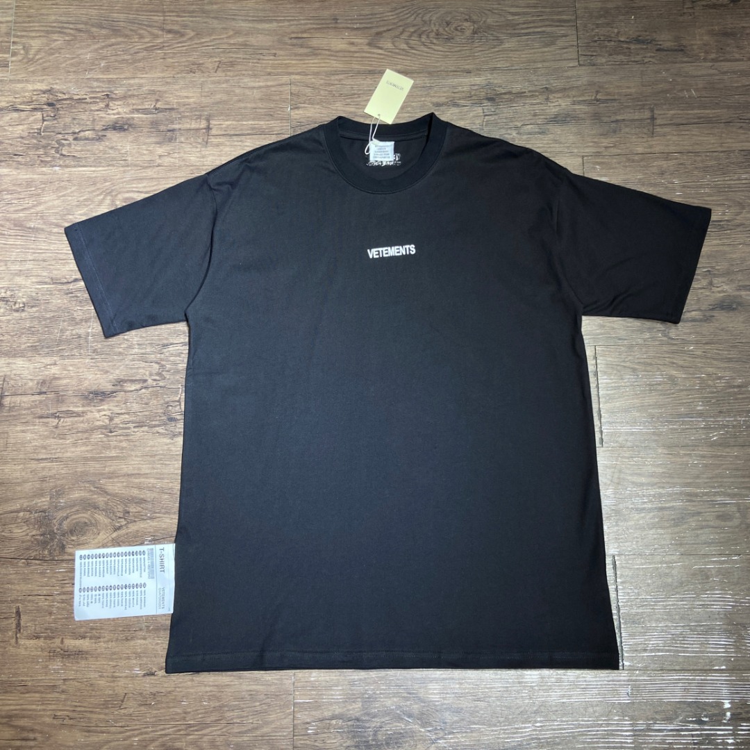 Vetements Logo Patch T-Shirt （UE51TR540B）