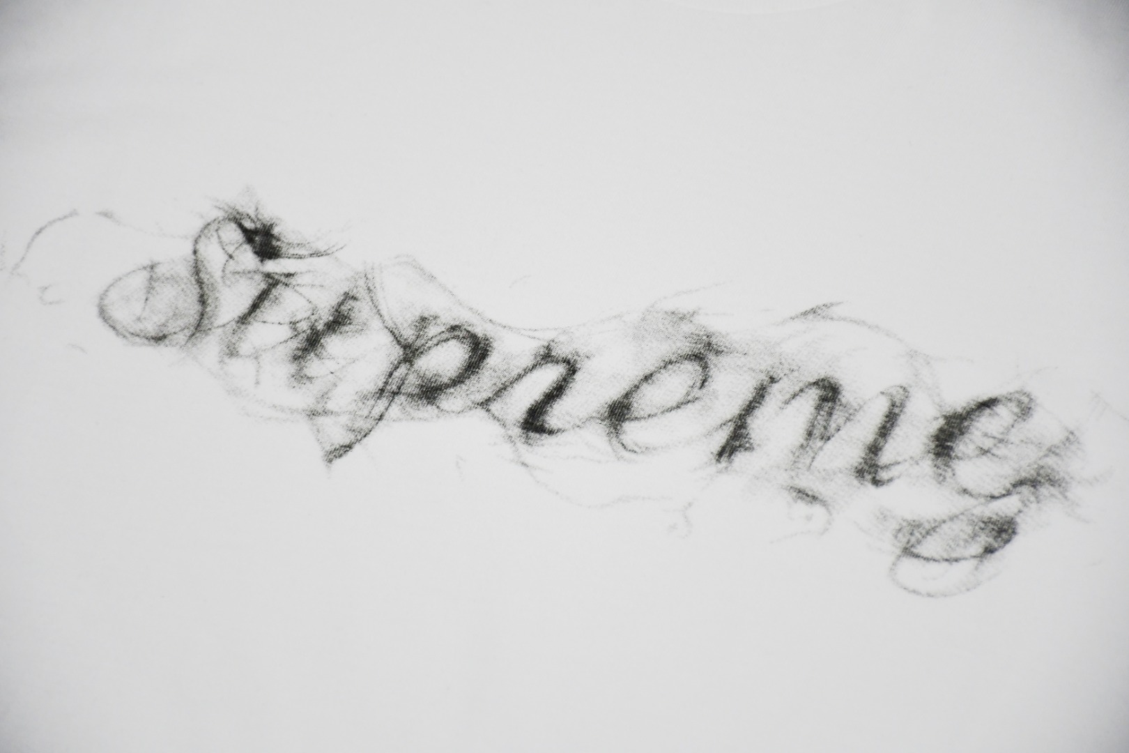 Supreme Smoke Tee "Black" (SUP-FW19-11002）