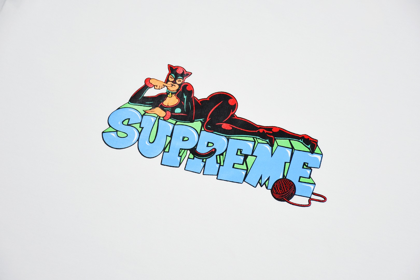 SupremeFW22 Week 1 Catwoman Tee (SUP-FW22-331）