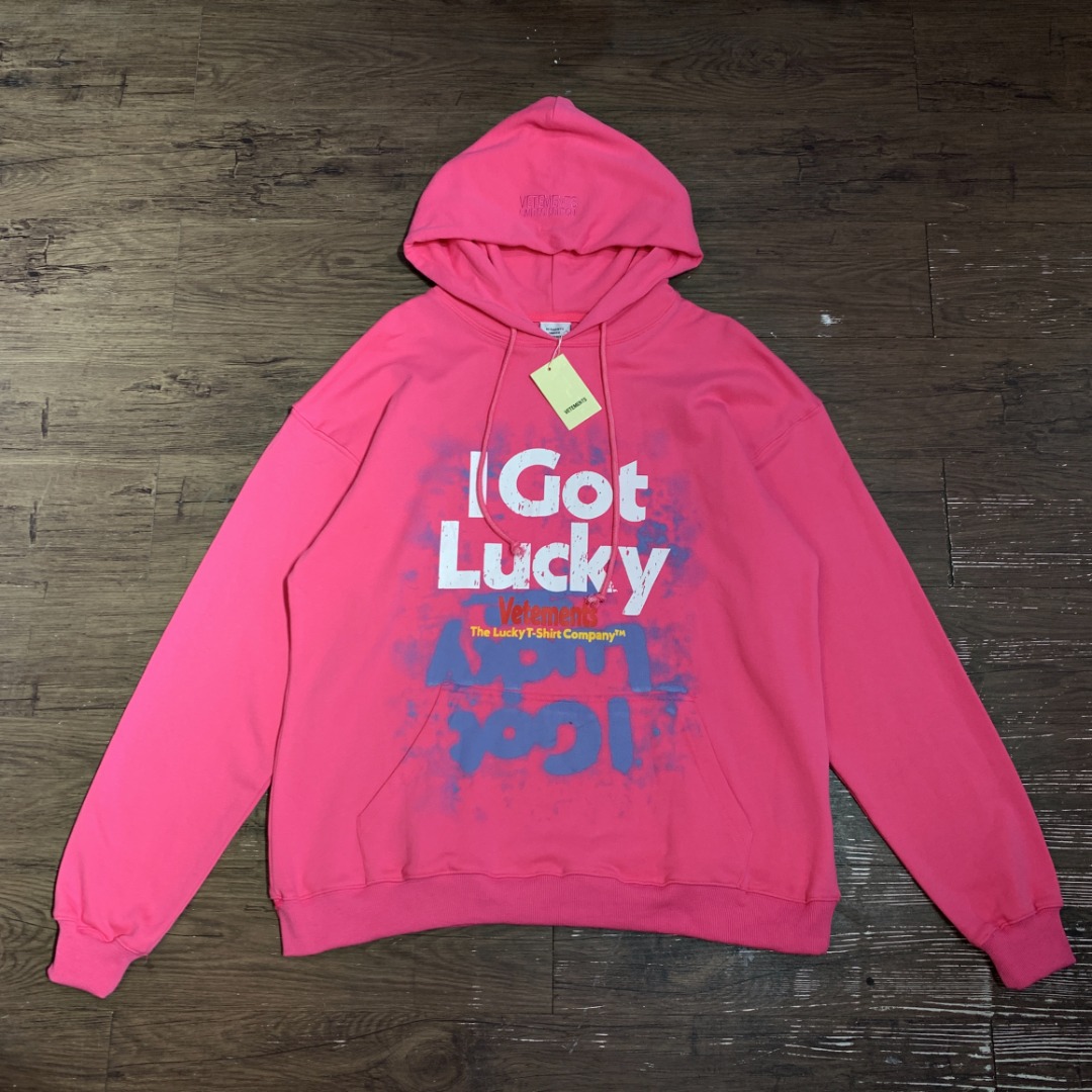 Vetements I Got Lucky Hoodie (UA53HD440P）
