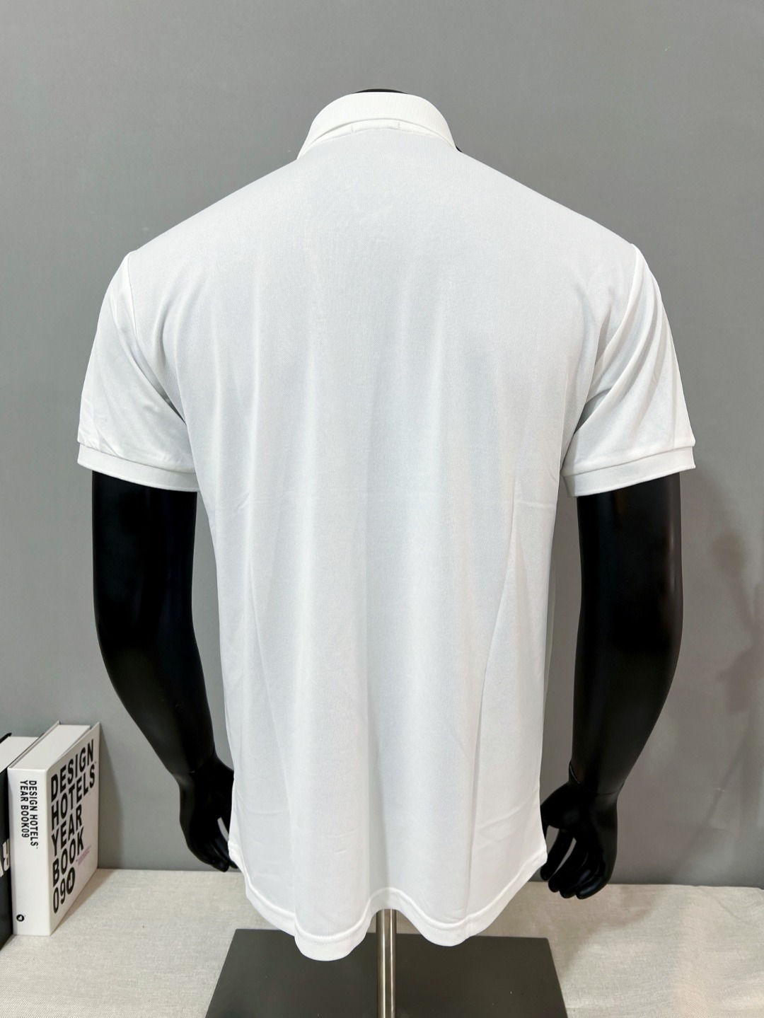 Moncler Black Logo Patch Cotton Piquet Polo Shirt（J20918A00009845569991）