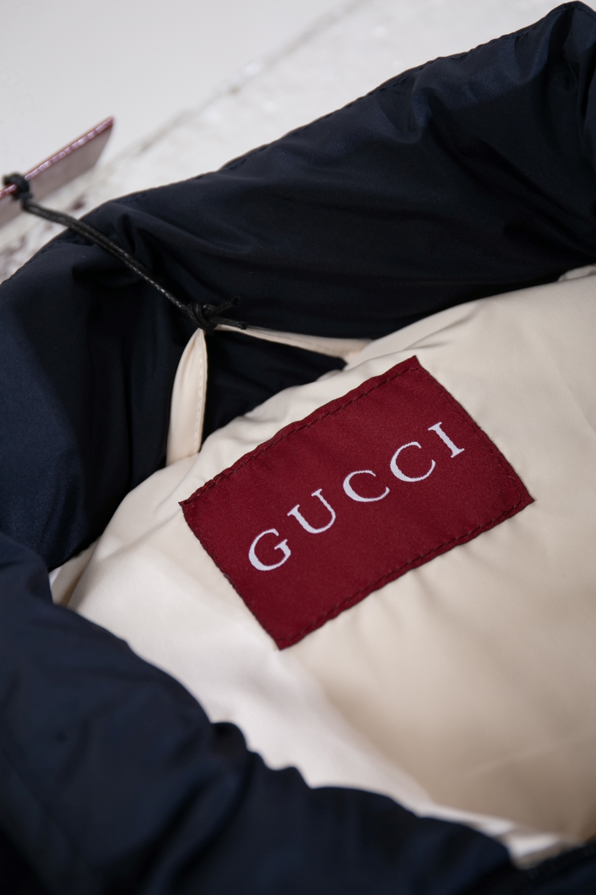 Prada Nylon Down Jacket（794821-Z8BTA-4215）