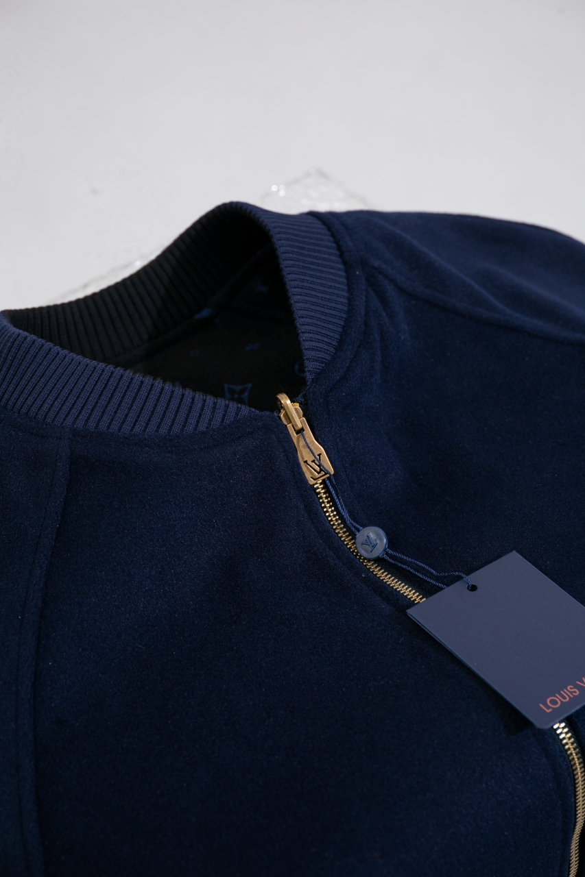 Louis Vuitton Simple and stylish  Reversible blouson（1AFVVS）