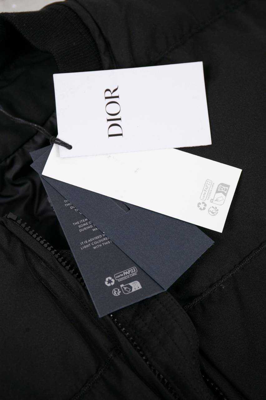 DIOR AND LEWIS HAMILTON puffer jacket（513C405B6265_C989）