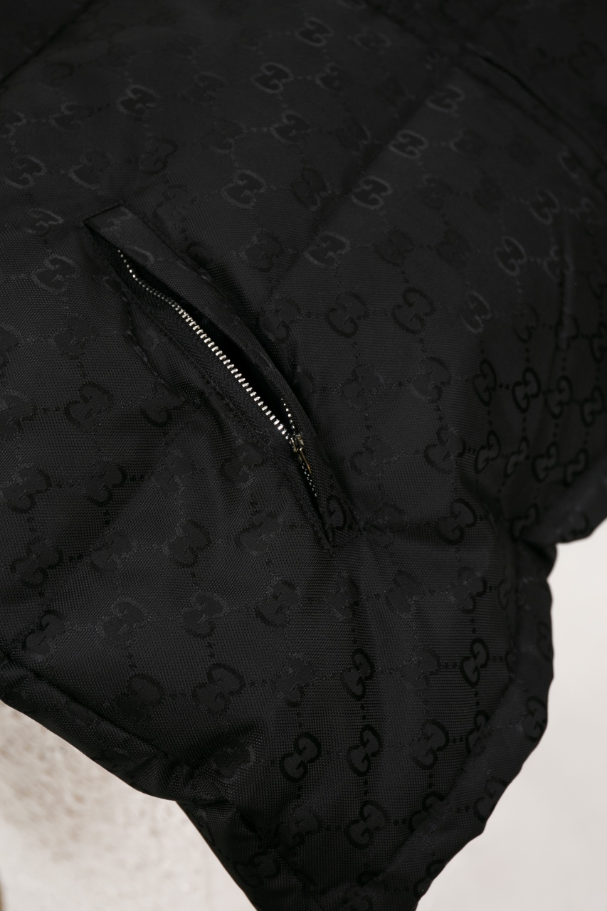 GUCCI nylon puffer jacket（794823Z8BUL1043）