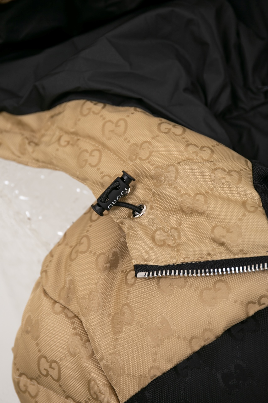GUCCI nylon puffer jacket（794823Z8BUL1043）