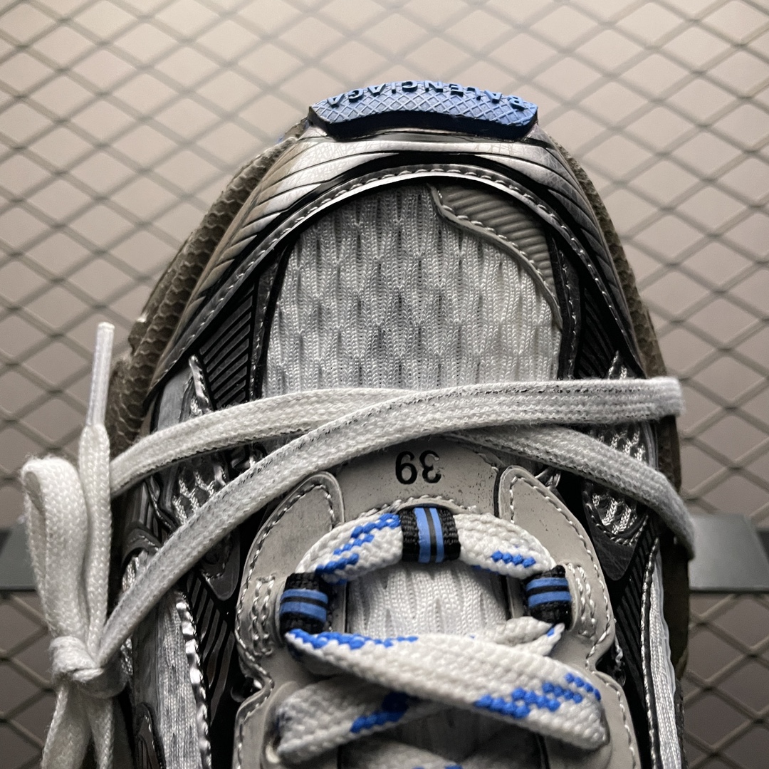 BALENCIAGA 3XL Sneaker Worn-Out 