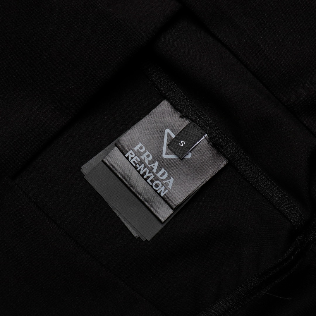 PRADA Cotton Fleece Hoodie Black (UJL45B-11CC-F0002-S-OOO）