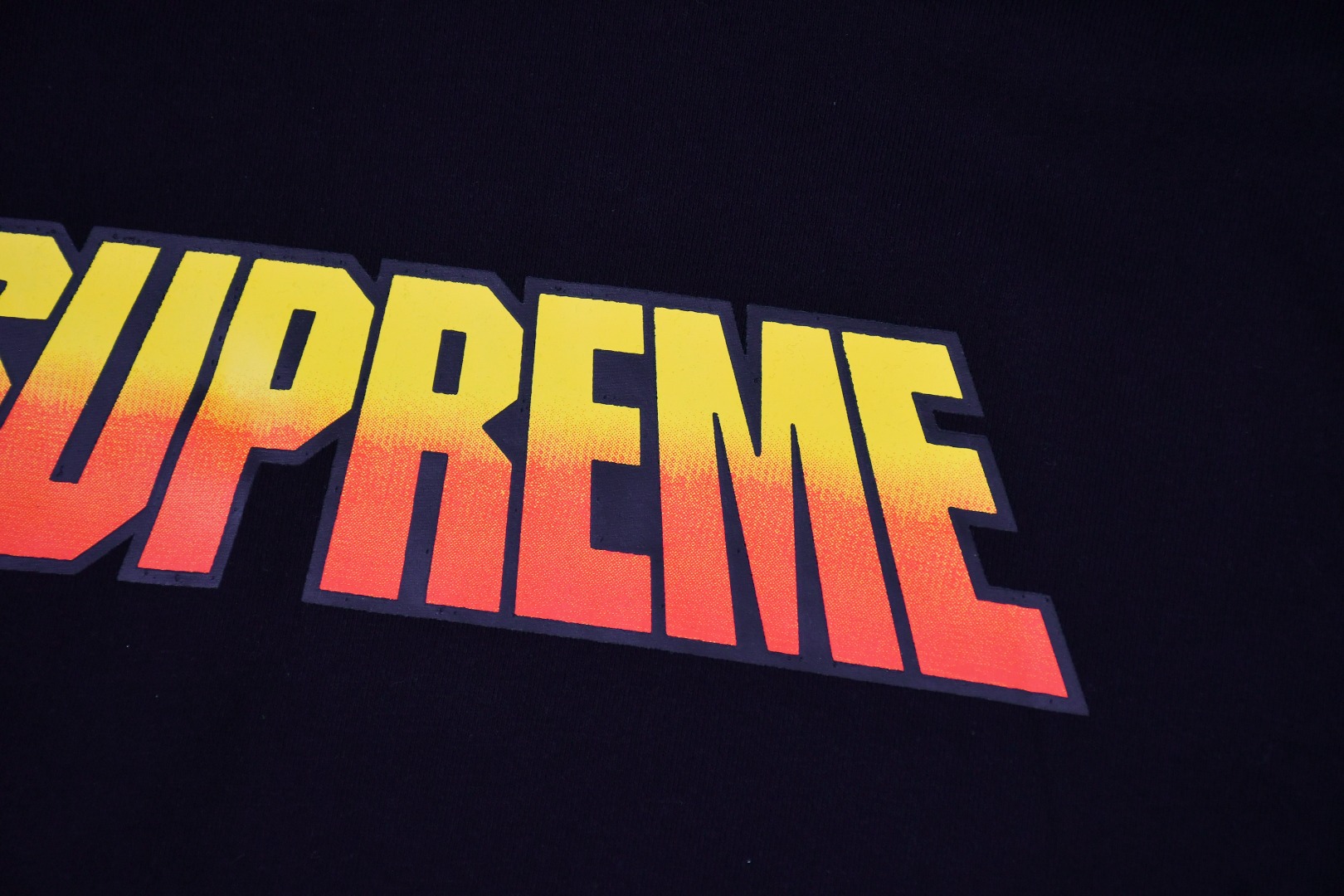 Supreme Gradient Hooded Sweatshirt （SUP-SS24-081）