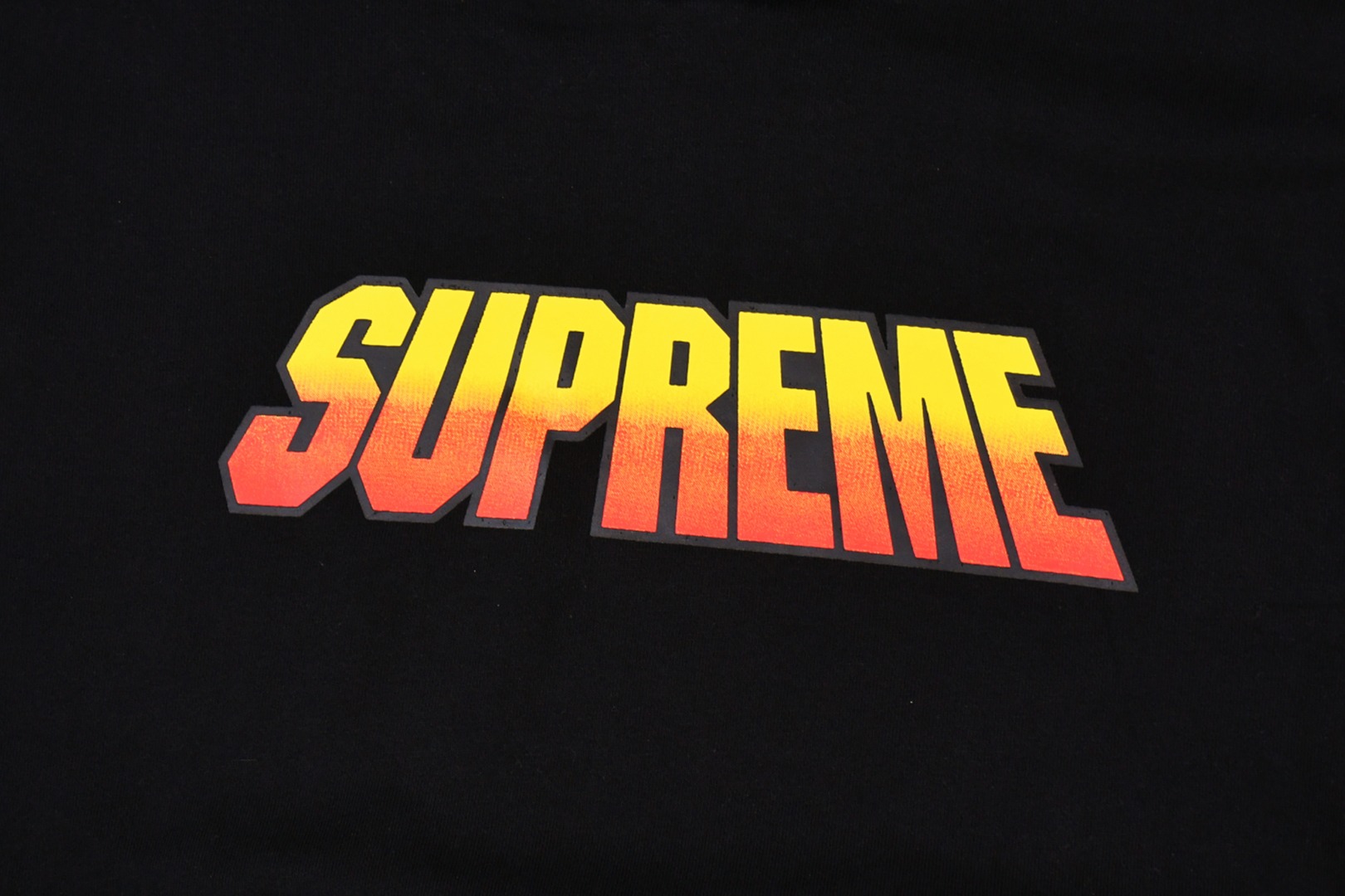 Supreme Gradient Hooded Sweatshirt （SUP-SS24-081）