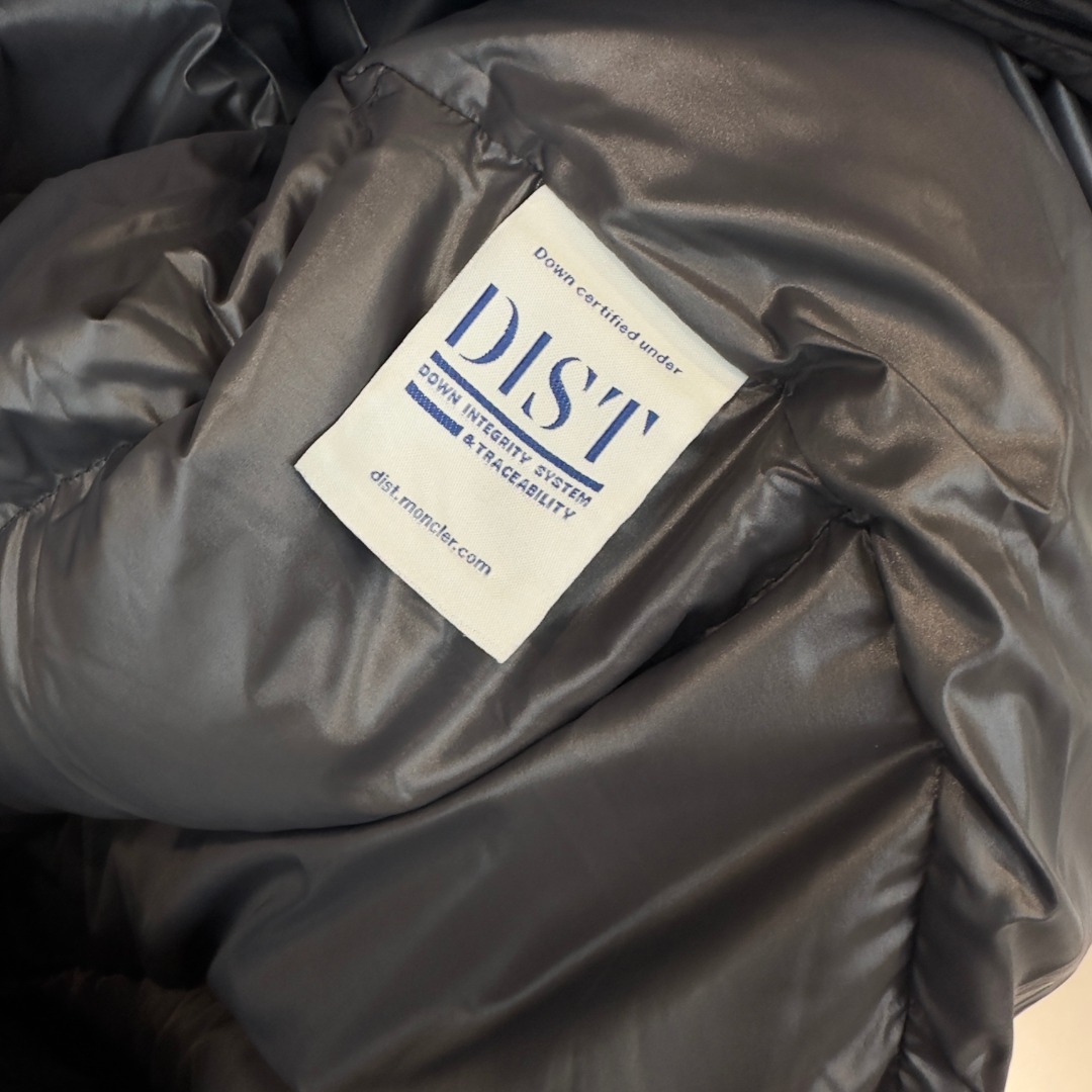 Moncler maya series solid color lacquered down jacket“BLACK”（0911A536006895099）
