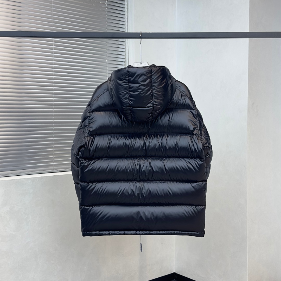 Moncler maya series solid color lacquered down jacket“BLACK”（0911A536006895099）