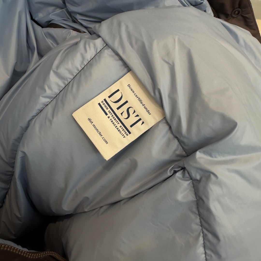 MONCLER Cyclone men's two-in-one hooded short down jacket（K20911A00239596RD997）