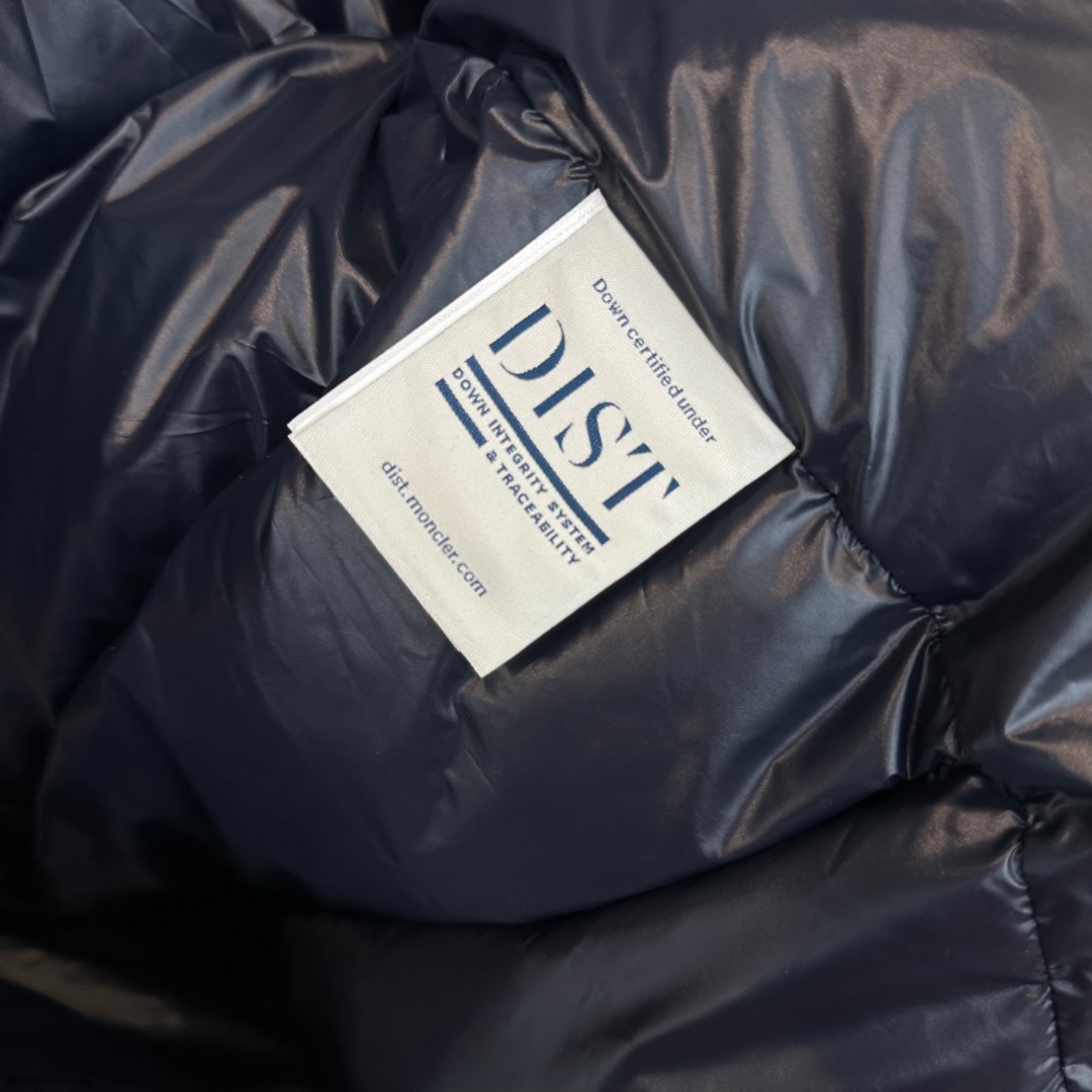 MONCLER Cyclone men's two-in-one hooded short down jacket（K20911A00239596RD997）