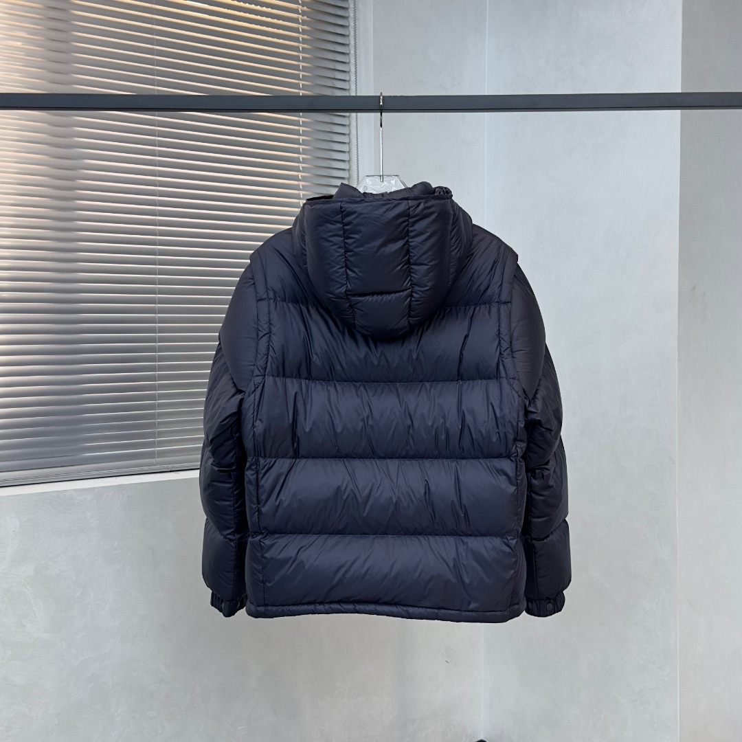 MONCLER Cyclone men's two-in-one hooded short down jacket（K20911A00239596RD997）