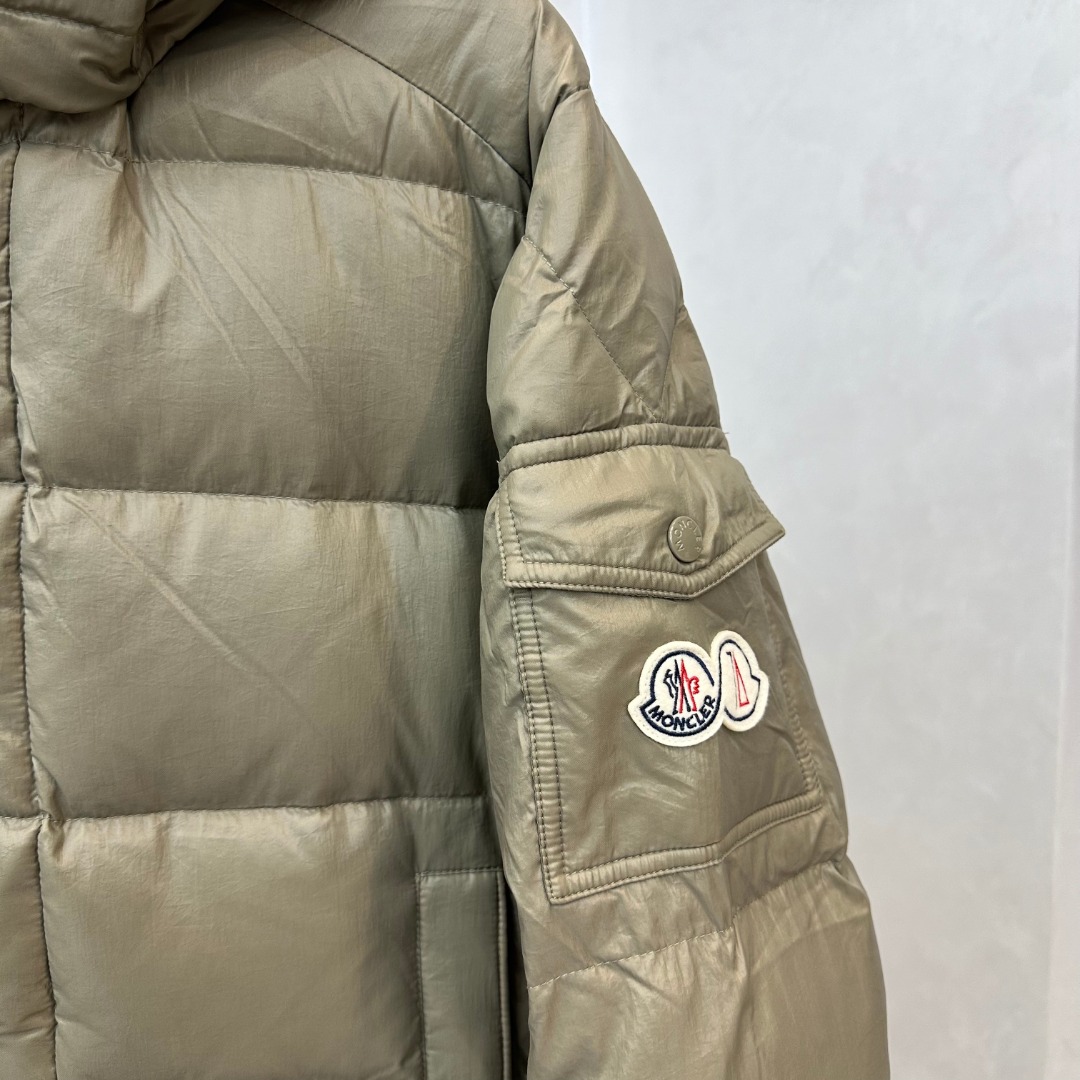 Moncler Maya 70 Winter Short Men's Down Jacket（H20911A002565969T999）