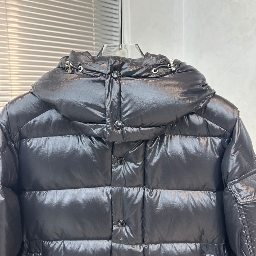 Moncler Maya 70 Winter Short Men's Down Jacket（H20911A002565969T999）