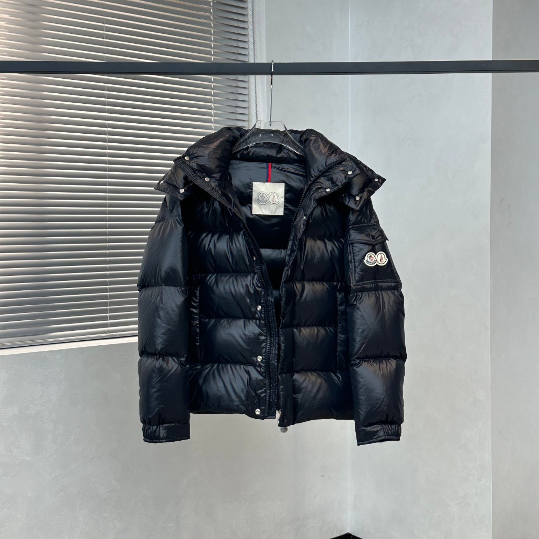 Moncler Maya 70 Winter Short Men's Down Jacket（H20911A002565969T999）