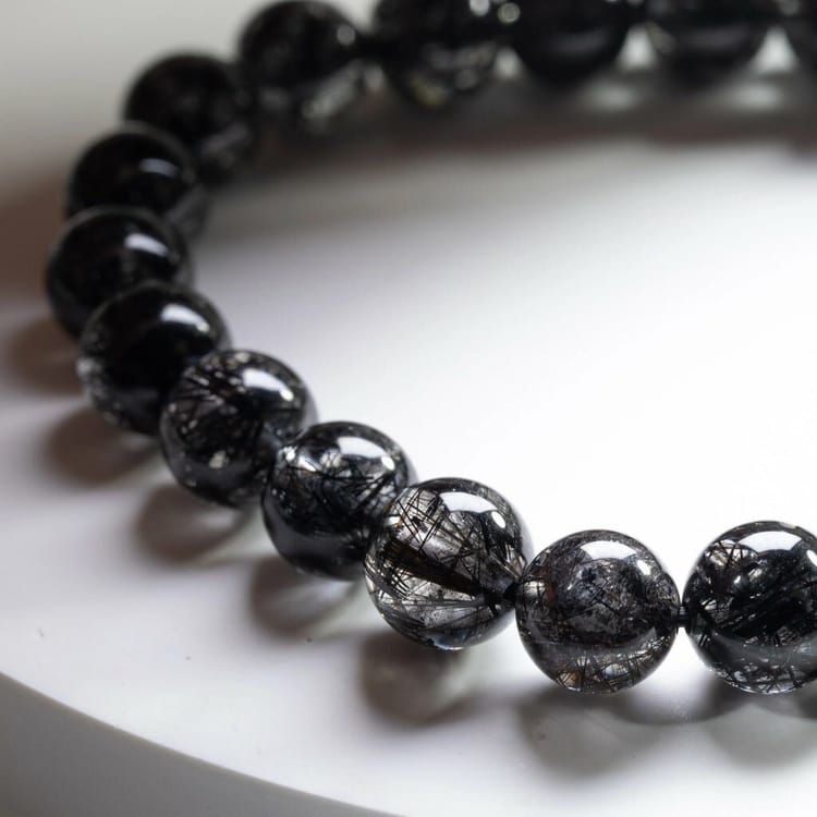 辟邪防小人！Top 6 Office Feng Shui Crystals to Shield You from Negativity-OwniCrystos