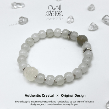 Nine Tail Fox Natural crystal white Marble Moonstone Agate for woman gift present