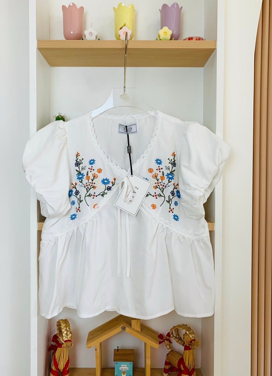 HN Embroidery Puffy Short Sleeves