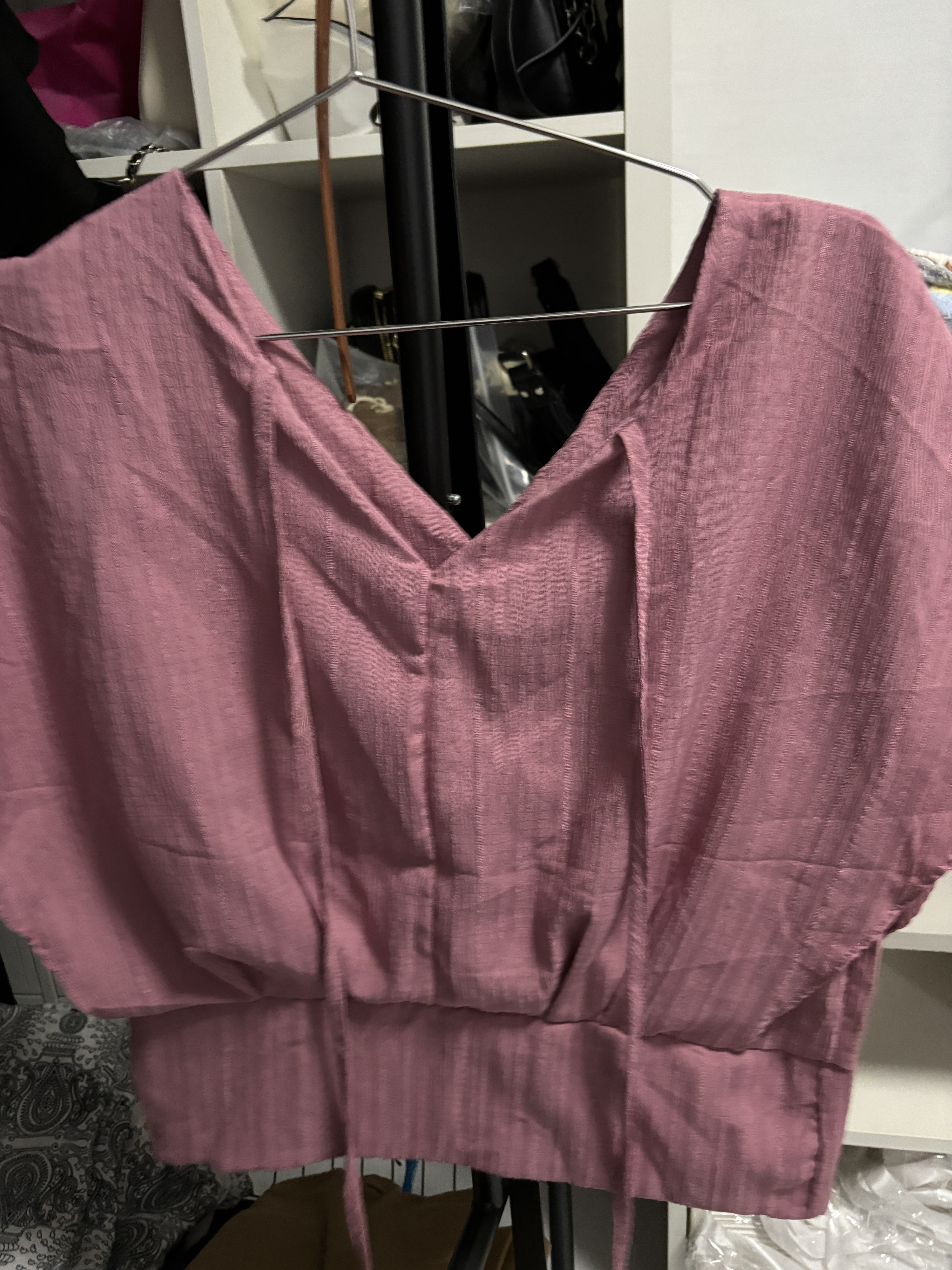 VO Butterfly Sleeves Top Ribbon