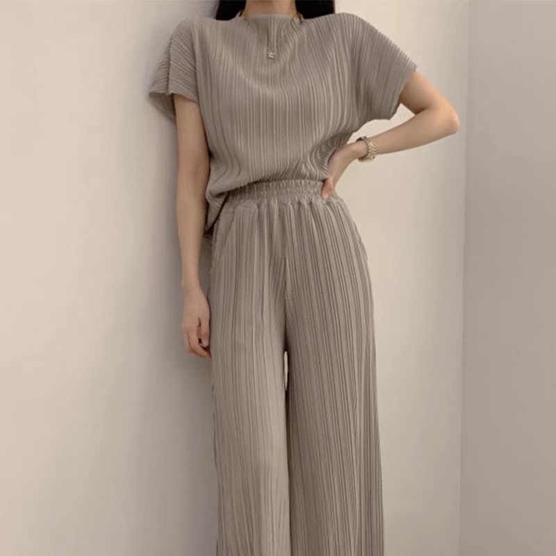 Pleated Work Set 