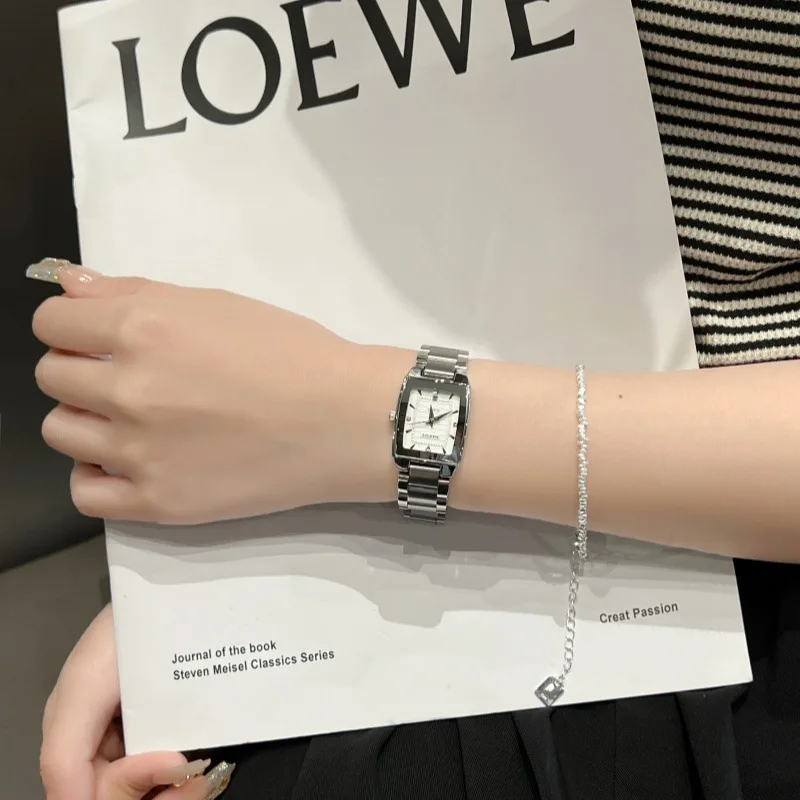 Vintage Lady Wristwatch Silver Steel Elegant Quartz Handwatch