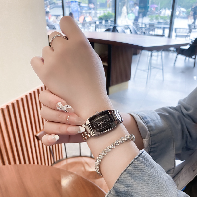 Vintage Lady Wristwatch Silver Steel Elegant Quartz Handwatch