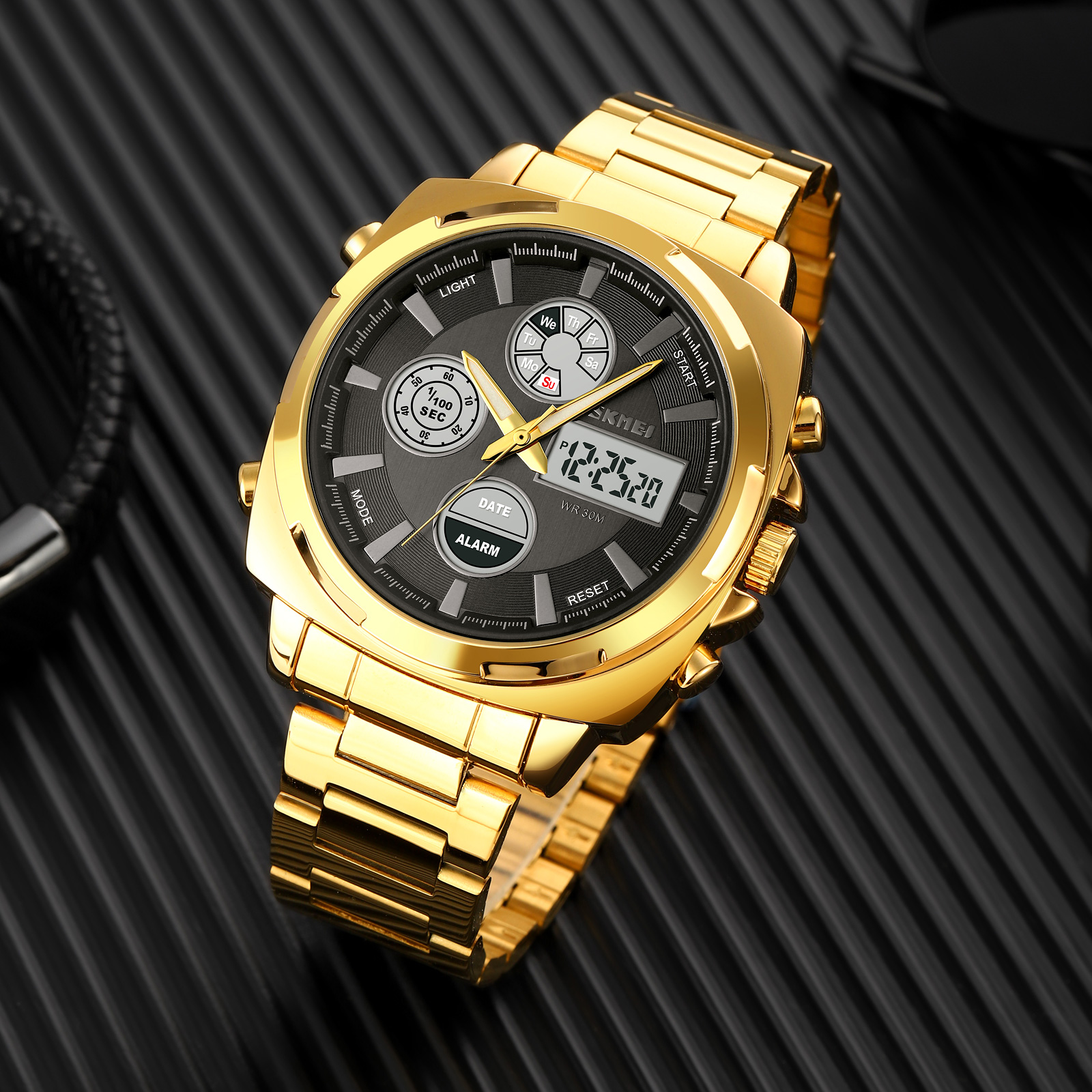 Multi functional dual movement watch