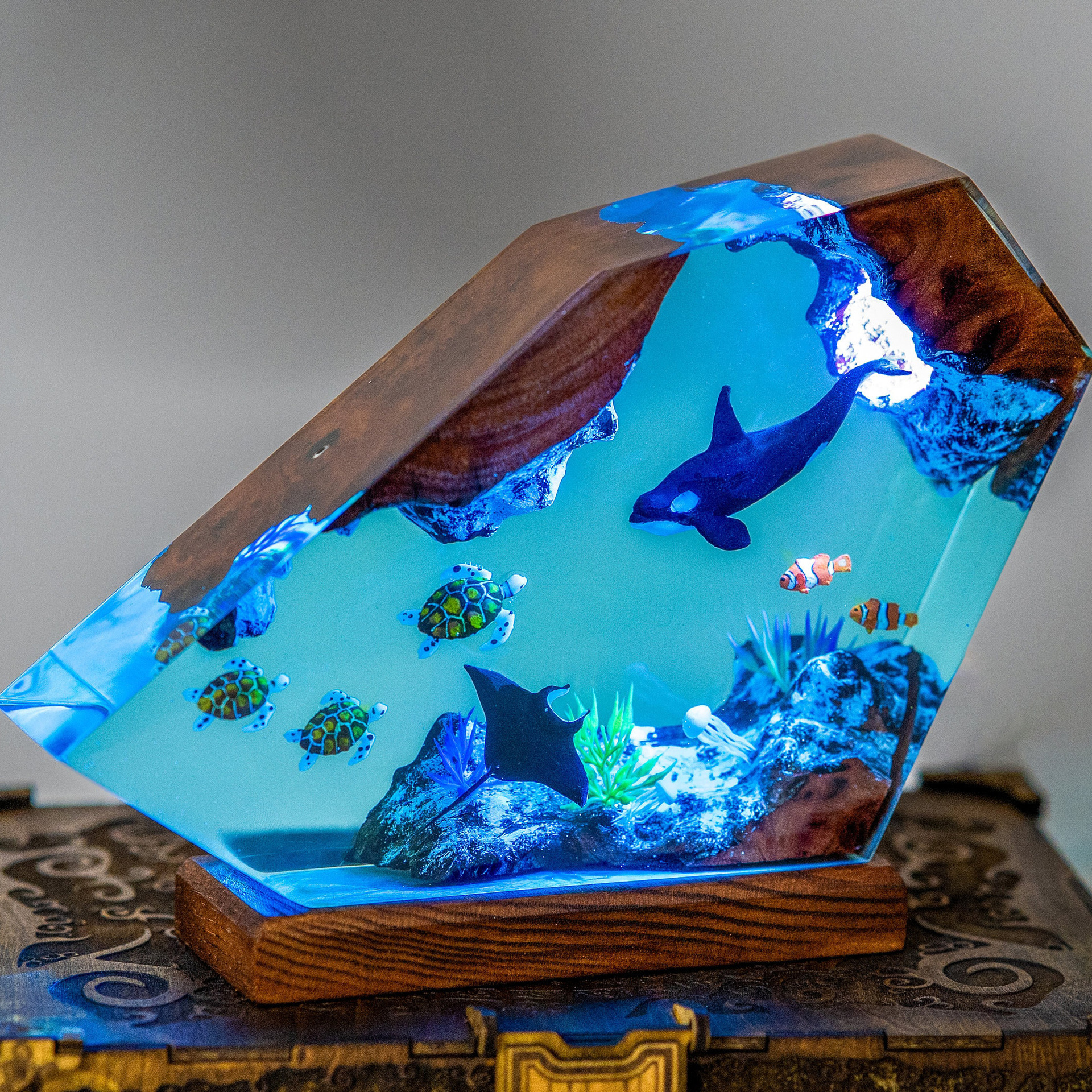 Killer Whale and Sea Turtle Resin Night Light Ocean Lamp Handmade Home Decor Special Gift Ideas