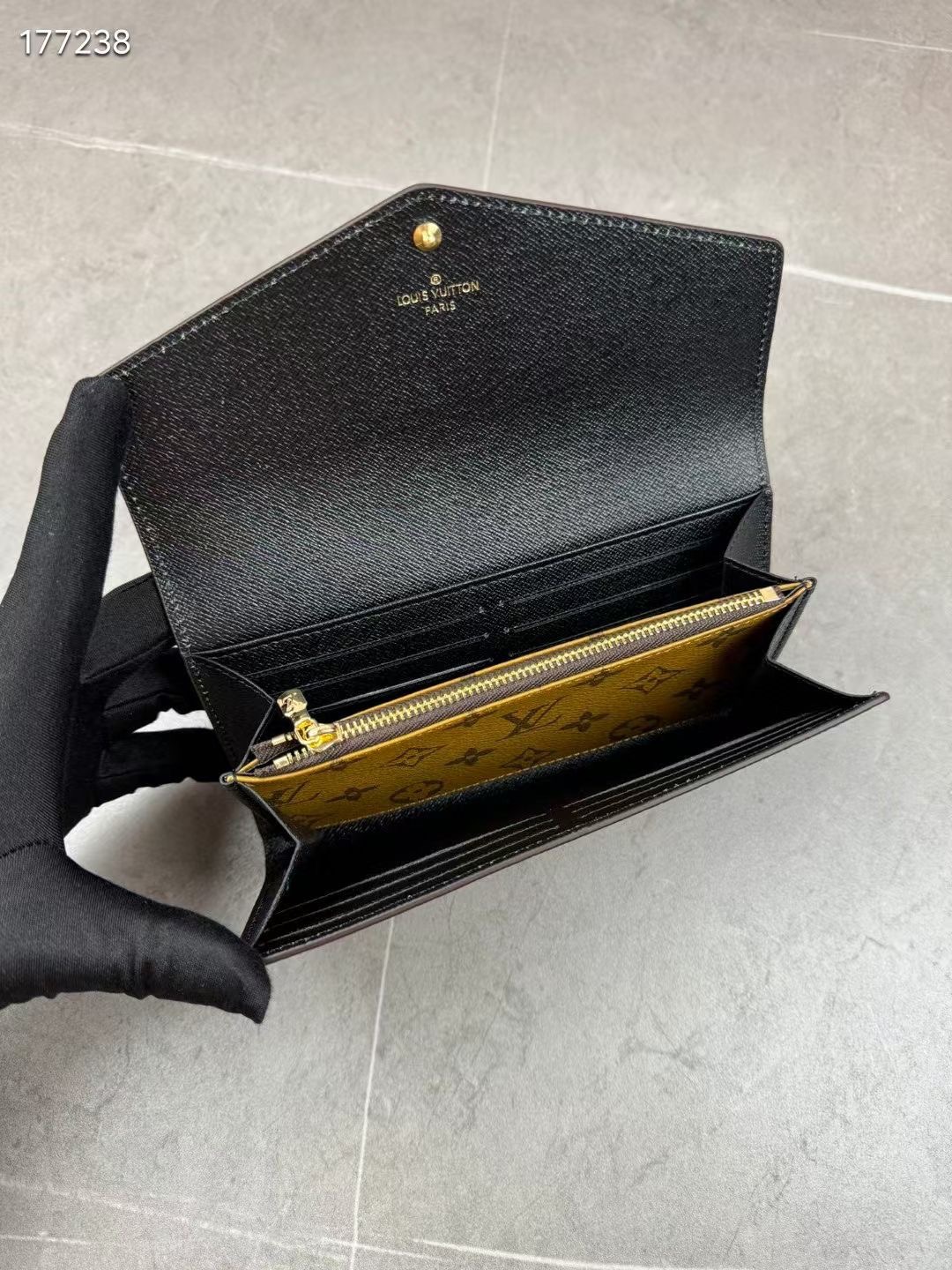 ルイ・ヴィトン ポルトフォイユ・サラ モノグラム リバース 長財布