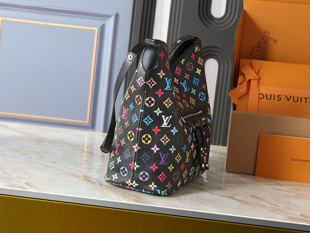 🌟大人気定番！LOUIS VUITTON モノグラム ショルダーバッグ🌟