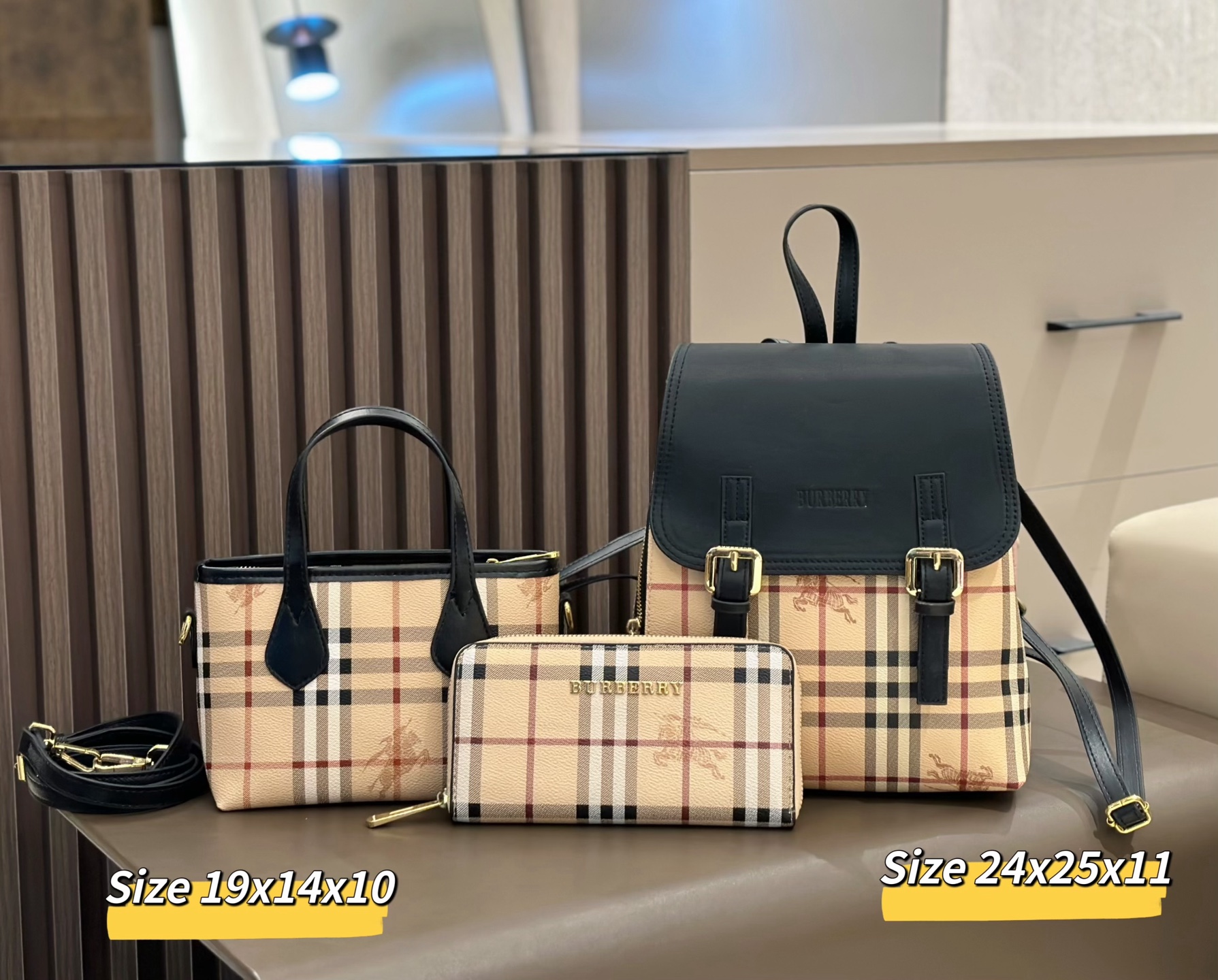 チェック柄レザー 3 点セットバッグ  ✨ 英国伝統のチェック柄で、クラシックな高級感を日常に ✨