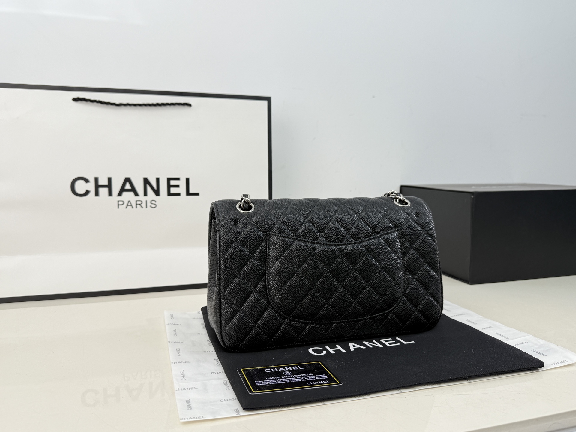 CHANEL クラシックフラップバッグ キャビアスキン