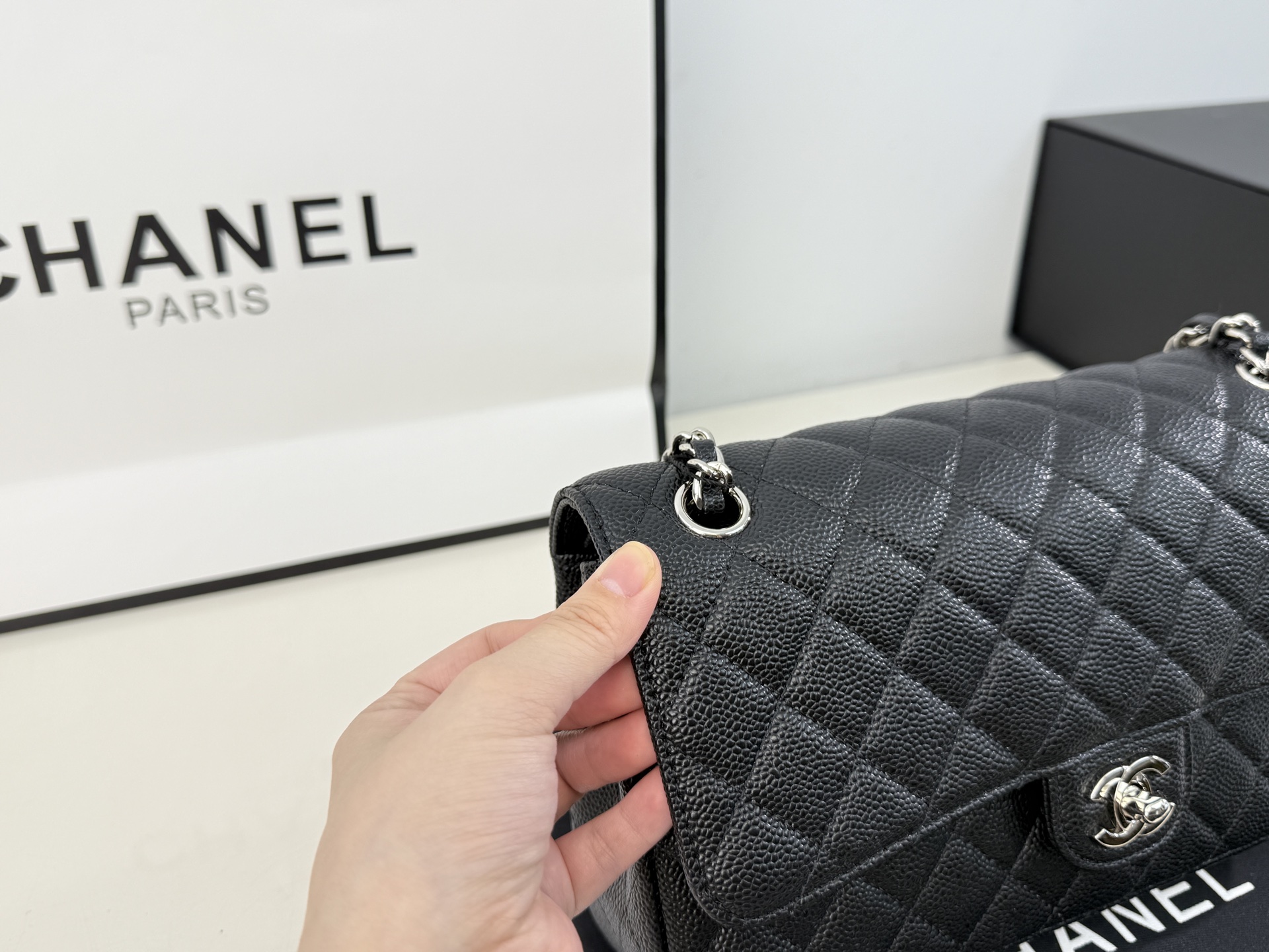 CHANEL クラシックフラップバッグ キャビアスキン