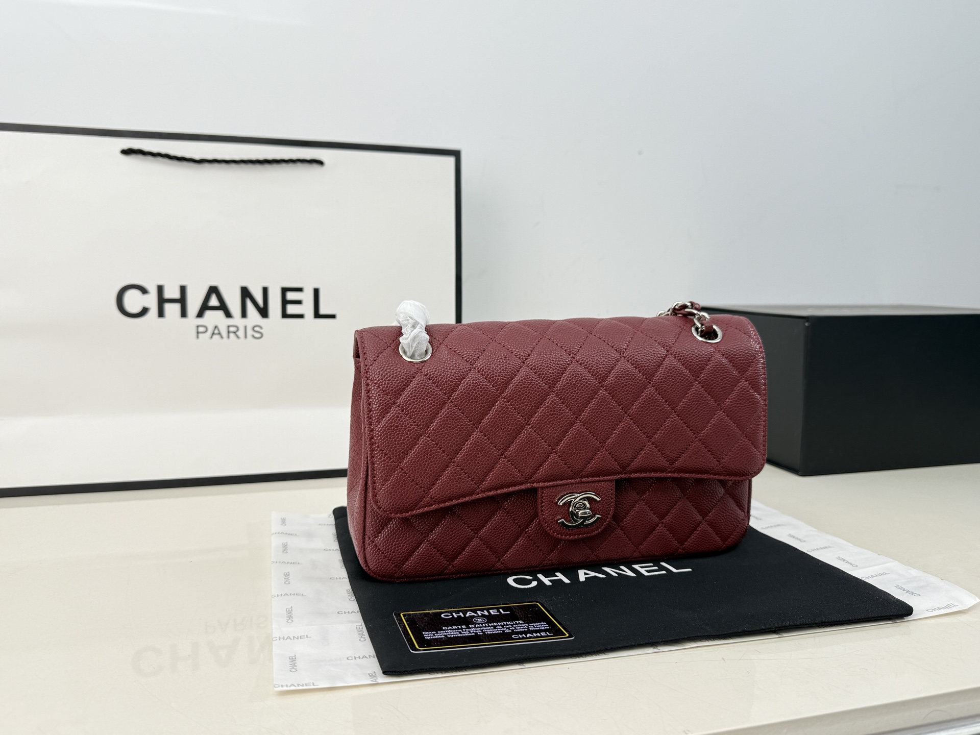 CHANEL クラシックフラップバッグ キャビアスキン